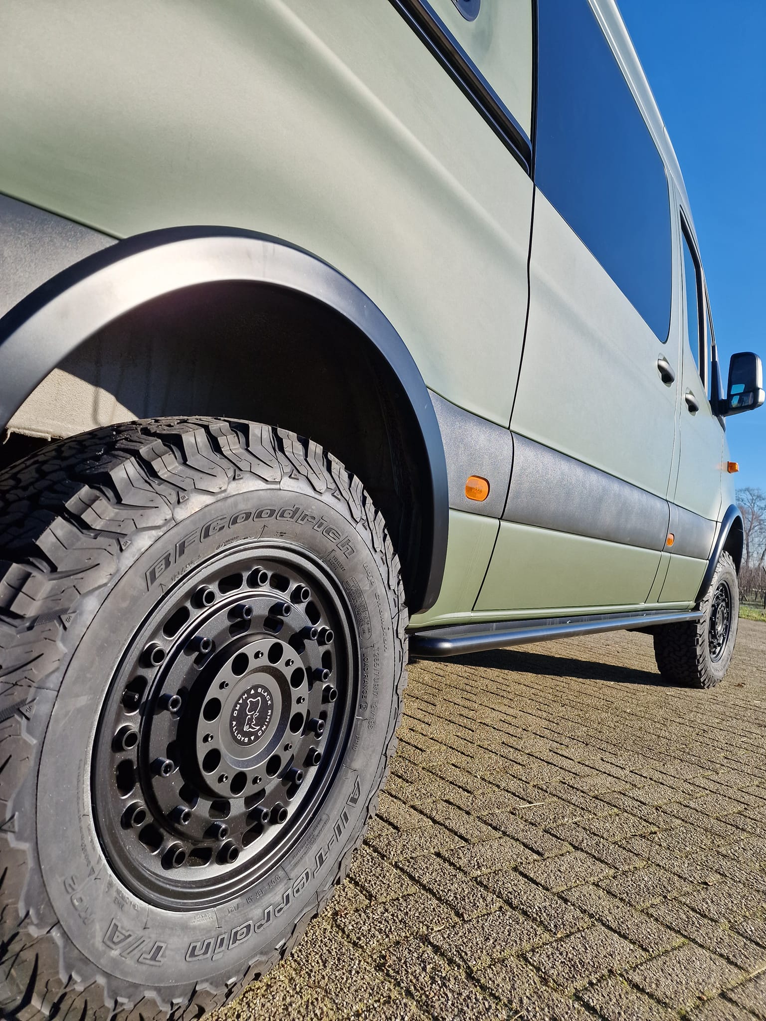 Saris 4×4 – Mercedes Sprinter 4×4 specialist – banden en velgen Saris 4x4 - Mercedes Sprinter 4x4 specialist - banden en velgen