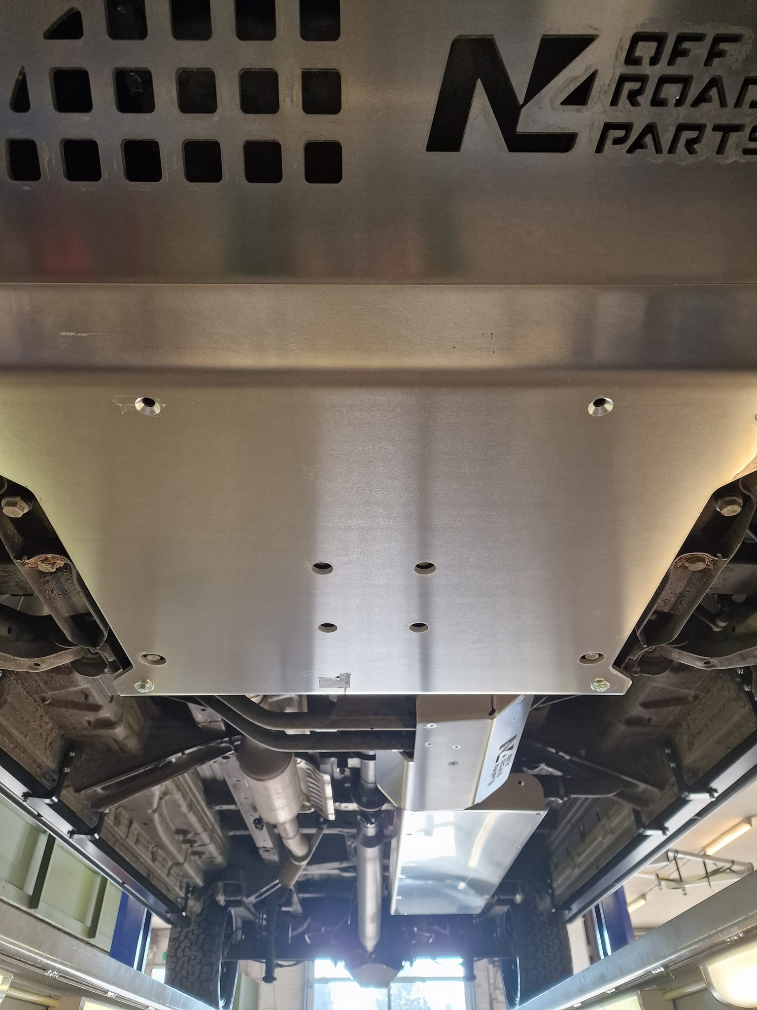 Saris 4x4 - Mercedes Sprinter 4x4 specialist - bodembescherming